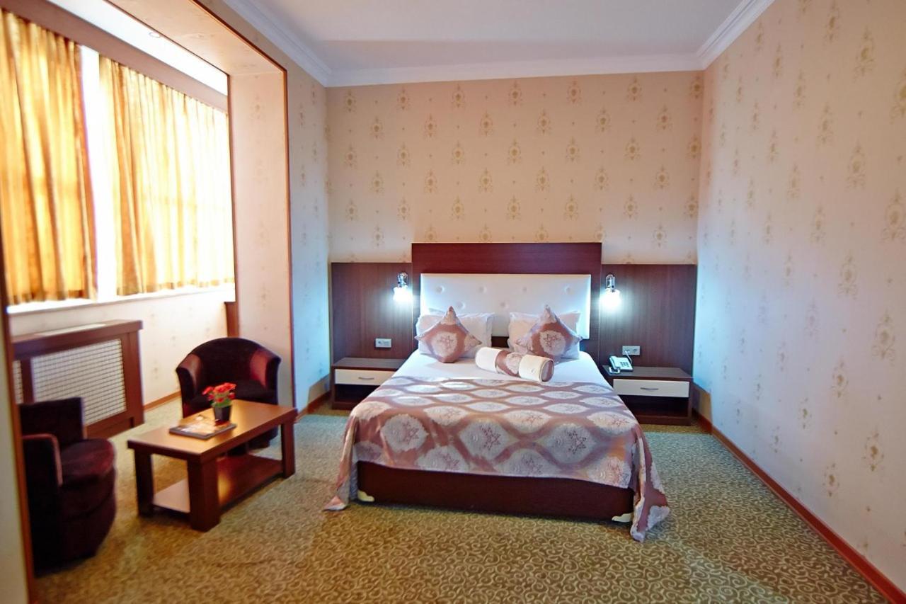 Grand Nakhchivan Hotel Zewnętrze zdjęcie